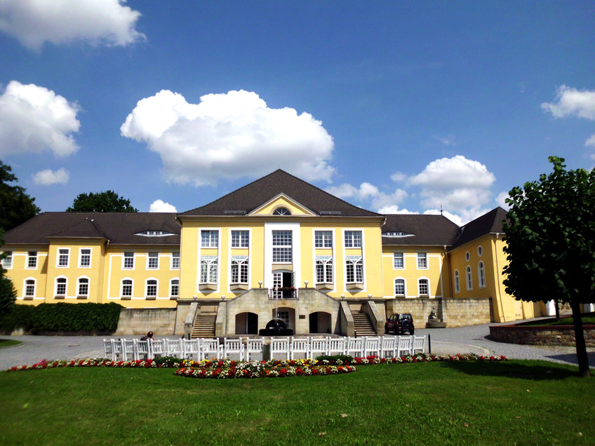 BiGmax Summer School 2021 (virtual) BiGmax Summer School 2021 (virtual)